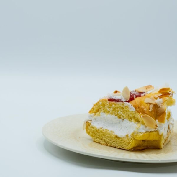 Roscón de reyes relleno de nata - Imagen 6