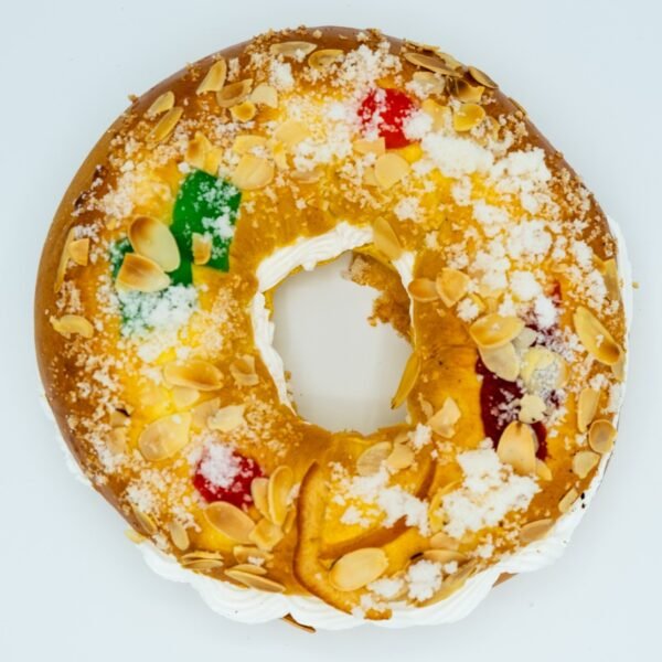 Roscón de reyes relleno de nata - Imagen 5