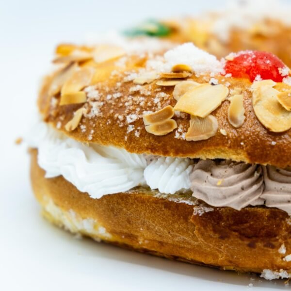 Roscón de Reyes relleno mitad nata/trufa - Imagen 2