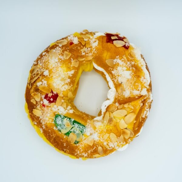 Roscón de Reyes relleno mitad nata/crema - Imagen 5